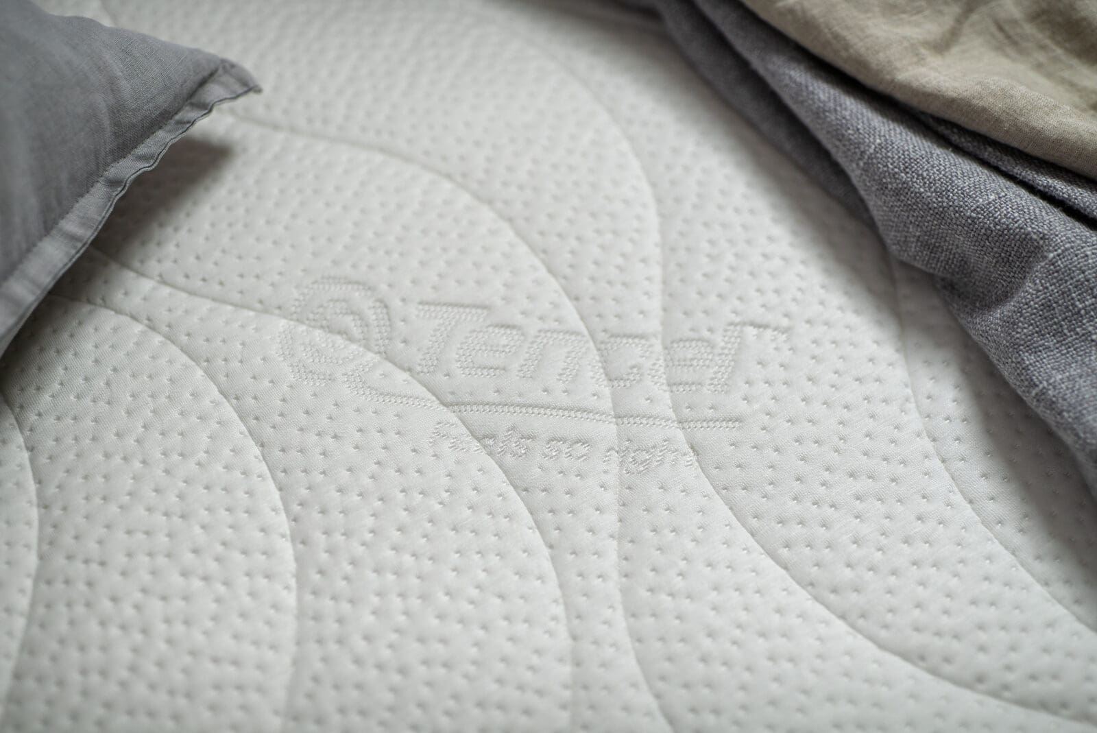 Quilted Tencel cover fabric on the Pure Support latex mattress